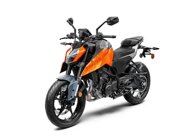 2024 KTM 250 DUKE in Sport Touring in Granby - Image 7