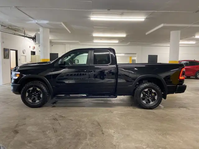 2019 Ram 1500 Rebel 4x4 Quad Cab 6'4 Box dans Autos et camions dans Calgary - Image 9