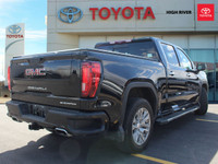 TRUCK FEATURES »» Towing capacity of up to 4,172 kg »» Crew cab for spacious passenger seating »» Sh... (image 4)