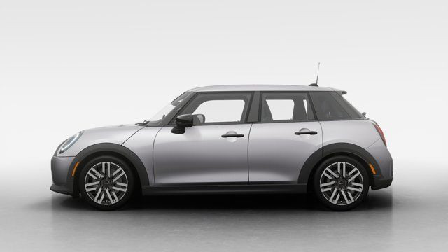 2025 MINI 5 Door Cooper C in Cars & Trucks in Laval / North Shore - Image 4