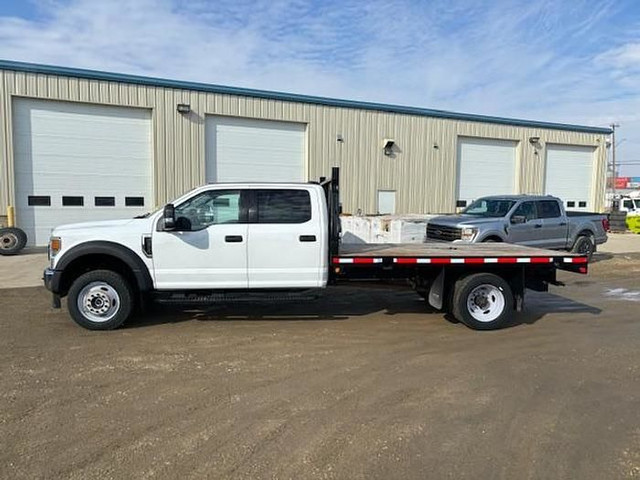 2020 Ford F-550 Crew XLT 4x4 11' Flat Deck in Heavy Trucks in St. Albert - Image 2