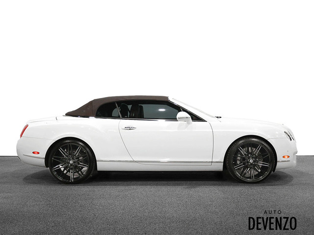 2010 Bentley Continental GT Convertible GTC W12 6.0L in Cars & Trucks in Laval / North Shore - Image 4