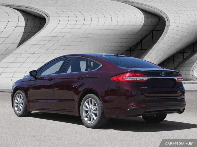 2017 Ford Fusion SE in Cars & Trucks in London - Image 4