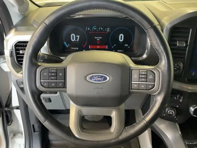 2022 Ford F-150 LARIAT 4WD SuperCrew 6.5' Box in Cars & Trucks in Moose Jaw - Image 9