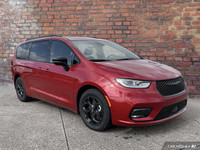 This Chrysler Pacifica Hybrid boasts a Gas/Electric V-6 3.6 L/220 engine powering this Variable tran... (image 6)