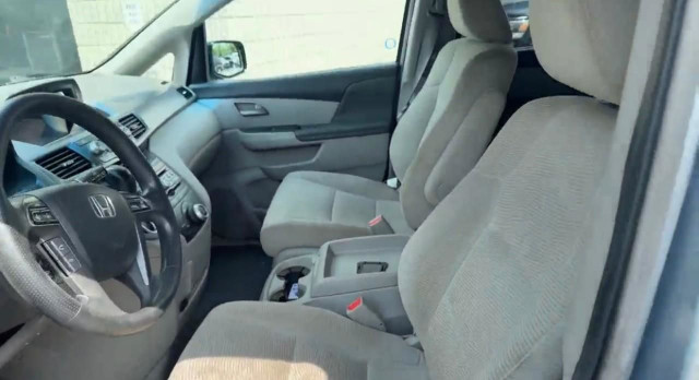2011 Honda Odyssey EX AS IS SPECIAL | YOU CERTIFY, YOU SAVE! in Cars & Trucks in London - Image 2