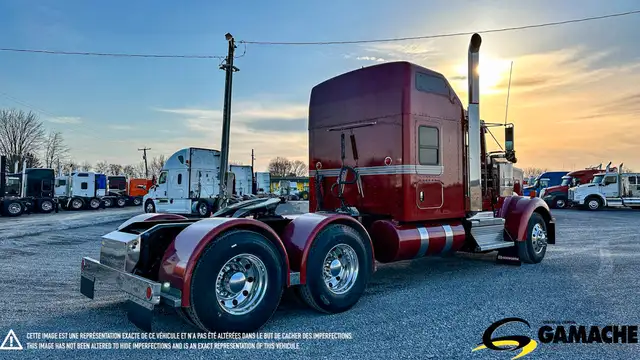 2019 KENWORTH W900L HIGHWAY / SLEEPER TRUCK / TRACTOR in Heavy Trucks in Chilliwack - Image 6