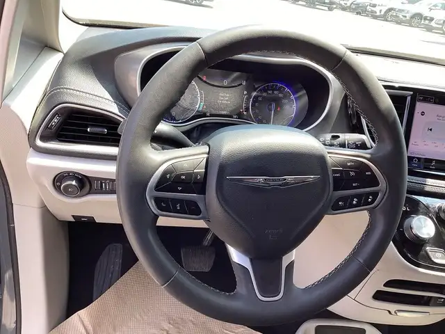 2022 Chrysler Pacifica TOURING L, LEATHER, POWER DOORS, REMOTE S dans Autos et camions dans Région d’Oakville/Halton - Image 19
