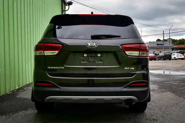 2018 Kia Sorento EX V6 • HEATED LEATHER • PREM. AUDIO • CP/AA dans Autos et camions dans Kingston - Image 6