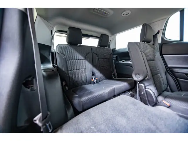 2019 GMC Acadia AWD SLE PSeat BCam in Cars & Trucks in Calgary - Image 25