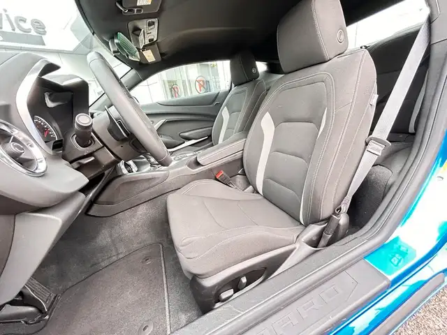 2024 Chevrolet Camaro 2dr Cpe 1LT dans Autos et camions dans Ottawa - Image 11