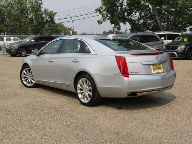 2015 Cadillac XTS AWD-FULLY LOADED-LOW KMS *FINANCING AVAILABLE* in Cars & Trucks in Calgary - Image 4