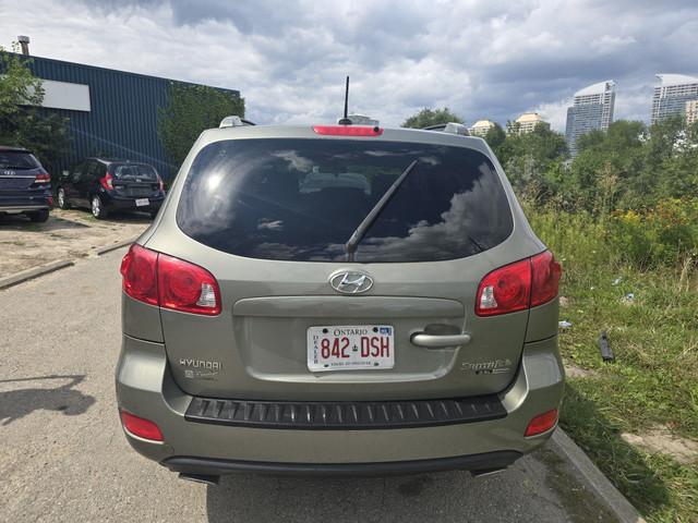 2009 Hyundai Santa Fe SE All-wheel Drive Automatic in Cars & Trucks in City of Toronto - Image 4