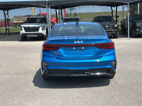 FUN AND FUNCTIONAL - 2022 KIA FORTE EX - NO ACCIDENTS FEATURES INCLUDE - - Cloth Interior - Heated S... (image 4)