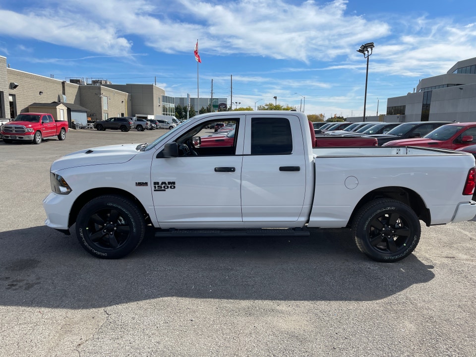 2022 Ram 1500 Classic NIGHT EDITION