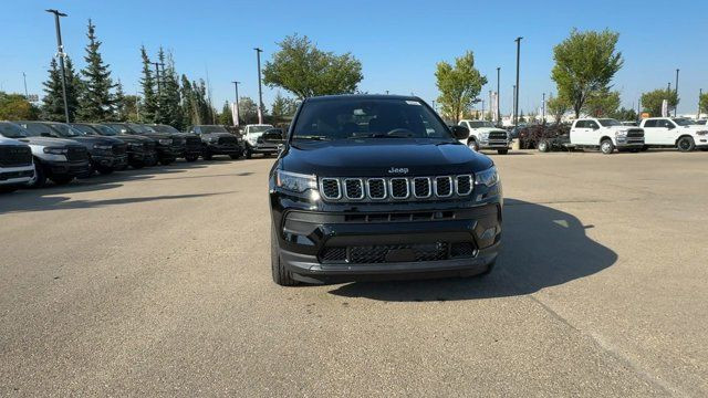 2025 Jeep Compass Sport | Heated Seats | 8.4 Inch Touchscreen in Cars & Trucks in Edmonton - Image 4