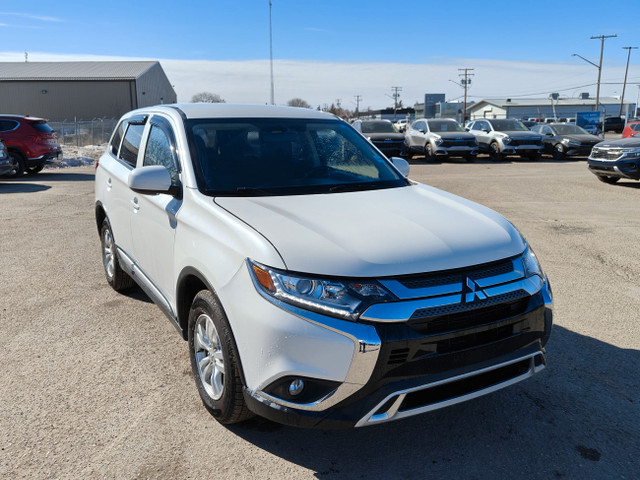 2020 Mitsubishi Outlander ES Come test drive this SUV today in Cars & Trucks in Prince Albert - Image 3