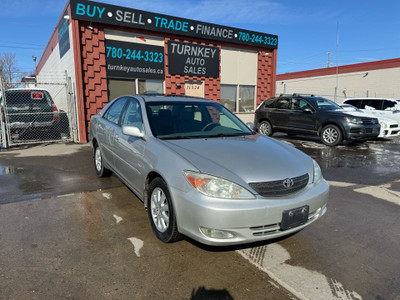 2004 Toyota Camry XLE**V6**NO ACCIDENTS**LEATHER**SUNROOF**MINT