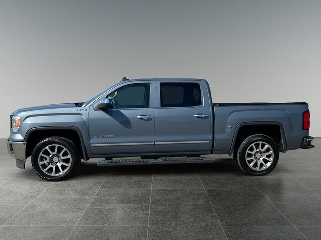 2015 GMC Sierra 1500 SLT / 4x4 / Heated Seats / Back Up Cam in Cars & Trucks in Calgary - Image 2