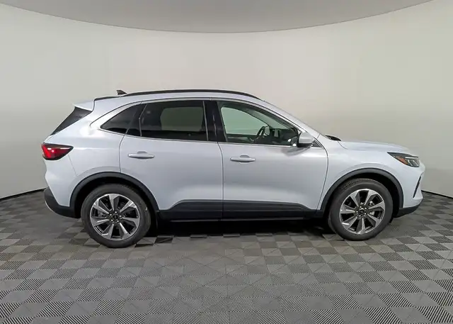 2025 Ford Escape Platinum in Cars & Trucks in Calgary - Image 6
