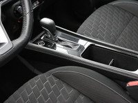 Turn heads and enjoy everyday driving with this stylish 2021 Nissan Kicksâ€”a compact SUV that blend... (image 7)