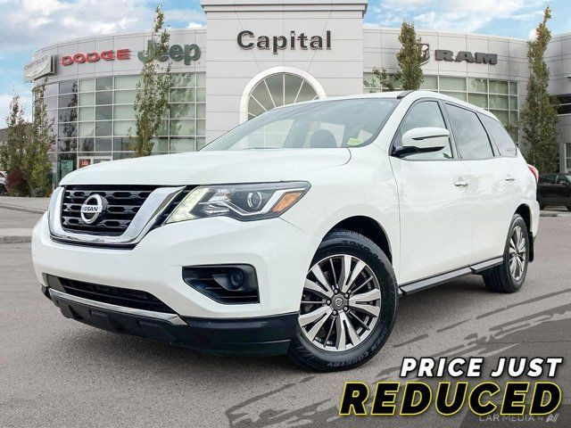 2019 Nissan Pathfinder S | Accident Free CarFax | in Cars & Trucks in Edmonton