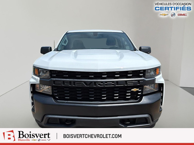 Chevrolet Silverado 1500 WT/REGULAR CAB/4X4/V8/BOITE DE 8PIED/CE in Cars & Trucks in Laval / North Shore - Image 2