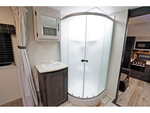 2023 K-Z Sportsmen Fifth Wheel 231RK fifth wheel Sportsmen de 25 in Travel Trailers & Campers in Laval / North Shore - Image 20