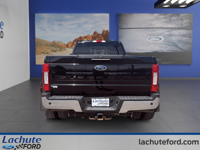 Ford Super Duty F-350 DRW LARIAT 4WD Crew Cab 8' Box 2021 à vend in Cars & Trucks in Laurentides - Image 4