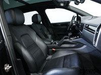 Beautiful 2022 Porsche Cayenne AWD 3.0L, Black on Black Leather, Black Lacquer Trim, Premium Package... (image 7)