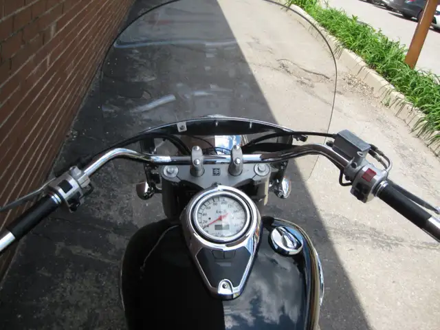 2005 Suzuki C50T Boulevard in Street, Cruisers & Choppers in City of Toronto - Image 10