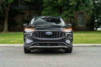 2023 Ford Escape Platinum – Fully Loaded Luxury SUV The 2023 Ford Escape Platinum blends modern styl... (image 1)