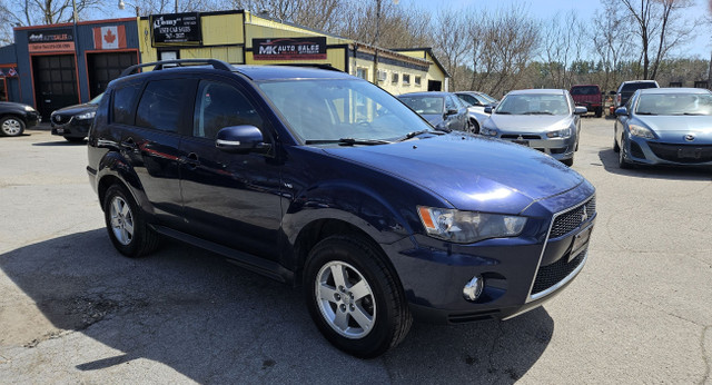 2012 Mitsubishi Outlander V6 4WD New Tires & Brakes! Clean Carfa in Cars & Trucks in Guelph - Image 4