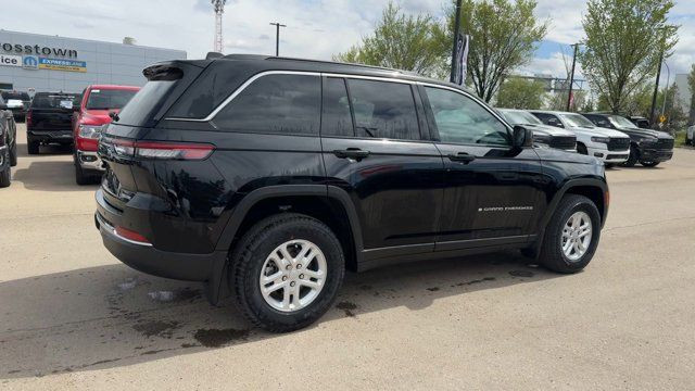 2024 Jeep Grand Cherokee Laredo | Sunroof | Remote Start in Cars & Trucks in Edmonton - Image 2