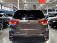 **MONTH-END SPECIAL!** FEATURING : V6 POWERED, AWD, 7 PASSENGER SEATING, WOOD TRIMS, PANORAMIC ROOF,... (image 3)
