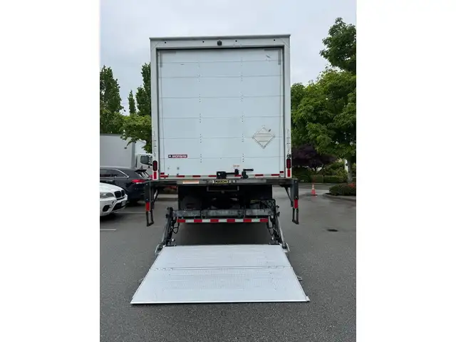 2023 Hino L7 in Heavy Trucks in Delta/Surrey/Langley - Image 6