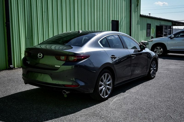 2019 Mazda Mazda3 GT i-Activ AWD • SUNROOF • HEATED SEATS • NAV in Cars & Trucks in Kingston - Image 3