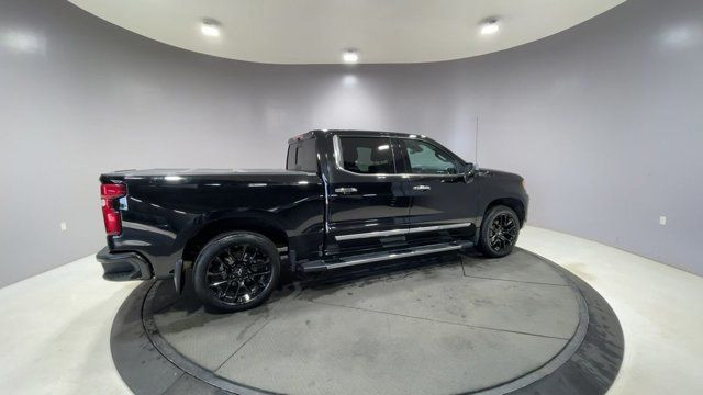 2023 Chevrolet Silverado 1500 High Country - CLEAN CARFAX - ONE  in Cars & Trucks in Strathcona County - Image 3