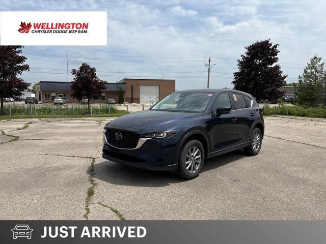 2023 Mazda CX-5 GX | Heated Seats | Apple Carplay | Clean | AWD in Cars & Trucks in Guelph
