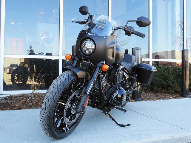 2025 Indian Motorcycle Sport Chief RT Black Smoke in Street, Cruisers & Choppers in Cambridge - Image 4