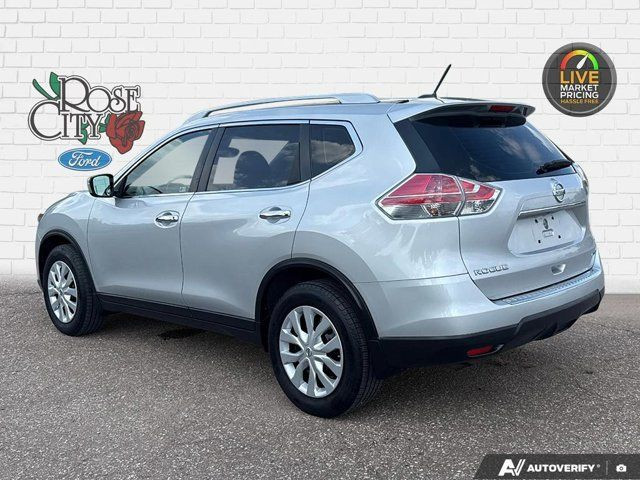 2015 Nissan Rogue | Cloth Seats | Bluetooth | Back Up Camera in Cars & Trucks in Windsor Region - Image 4