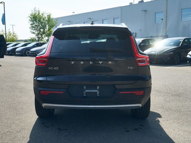 2021 Volvo XC40 Momentum T5 AWD | HEATED SEATS | LEATHER | PANO in Cars & Trucks in Edmonton - Image 4