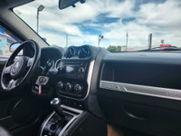 GARANTIE 1 ANS CREDIT DIRECT EN LIGNE AU WWW.AUTO-INTERNET.CA WOW 2014 JEEP COMPASS 4X4 TOUT EQUIPE... (image 4)