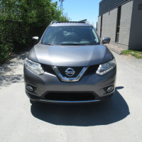 2016 Nissan Rogue SL AWD w/Panoramic Sunroof Heated seats and Back-up camera. Great used Nissan Rogu... (image 1)