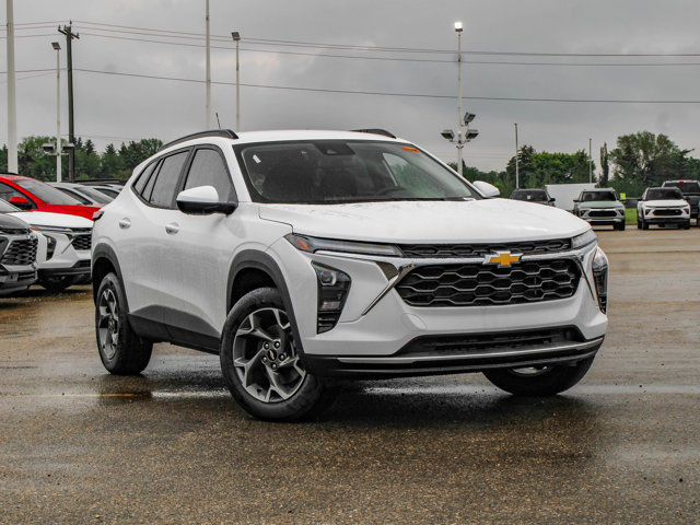 2025 Chevrolet Trax LT in Cars & Trucks in Edmonton - Image 2