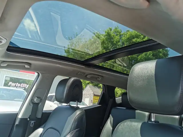 2018 Hyundai Santa Fe Sport 2.4 in Cars & Trucks in Belleville - Image 14