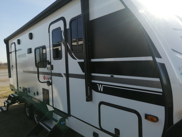 2025 WINNEBAGO Minnie 2326BH in Travel Trailers & Campers in London