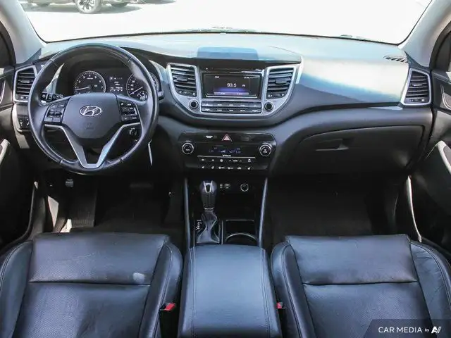 2017 Hyundai Tucson SE | Bluetooth | Heated Seats | AWD | XM dans Autos et camions dans London - Image 29