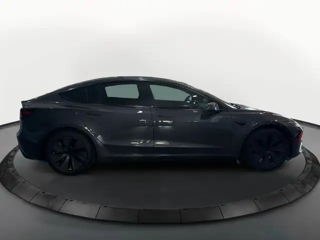 Tesla Model 3 2024 in Cars & Trucks in Markham / York Region - Image 6