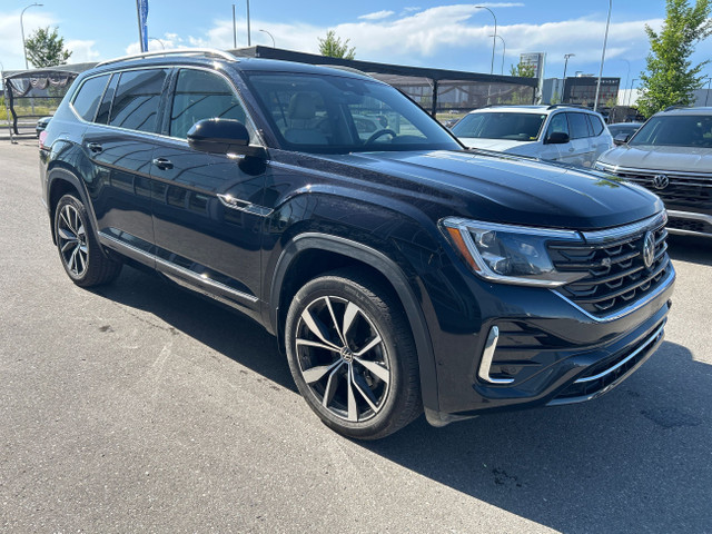 2024 Volkswagen Atlas Execline 2.0 TSI 4MOTION NEW ARRIVAL! in Cars & Trucks in Calgary - Image 3